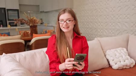 Рыжая деваха оказалась скромной только на первый взгляд